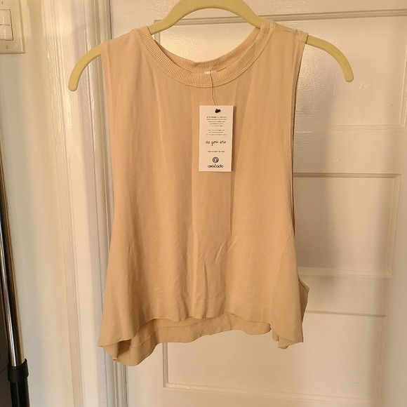 avocado Tops - NWT Avocado As You Are Cropped Workout Tank Top Tan Color Size Large Made in USA